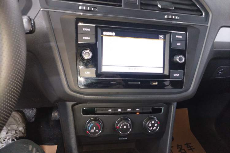 Used Volkswagen Tiguan L 2019 330TSI Automatic Two-Wheel Drive Luxury Edition China VI Standard Audio And AC Panel