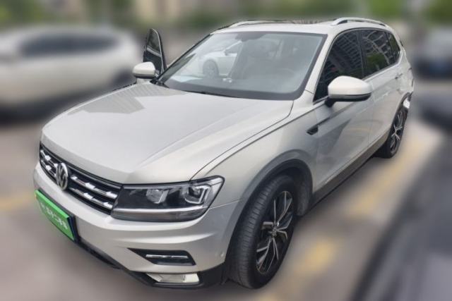 Used Volkswagen Tiguan L 2019 Revised 330TSI Automatic Two-Wheel Drive Smart & Luxury Edition China VI Standard