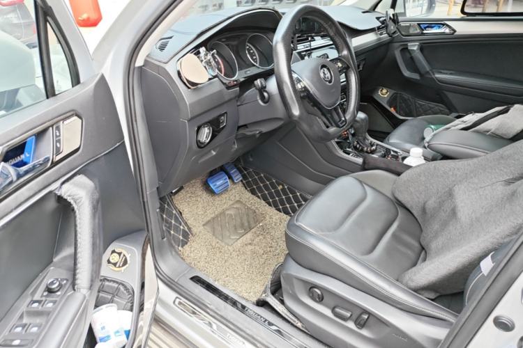 Used Volkswagen Tiguan L 2019 330TSI Automatic Two-Wheel Drive Panoramic Comfort Edition China V Standard Driver Seat
