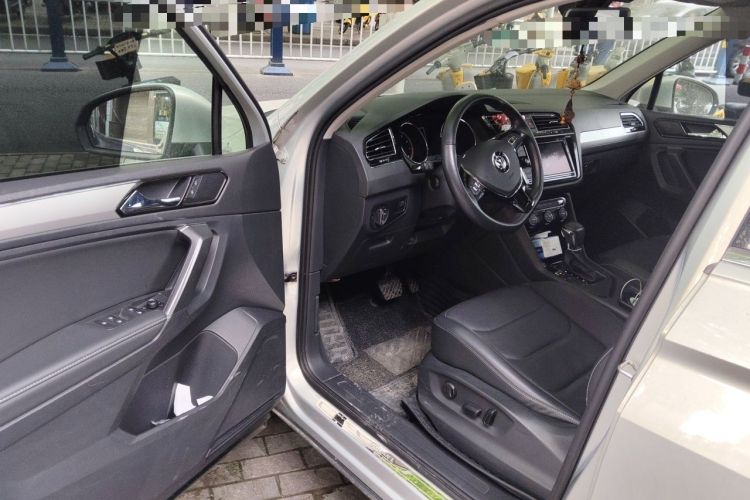 Used Volkswagen Tiguan L 2019 330TSI Automatic Two-Wheel Drive Panoramic Comfort Edition China VI Standard Driver Seat
