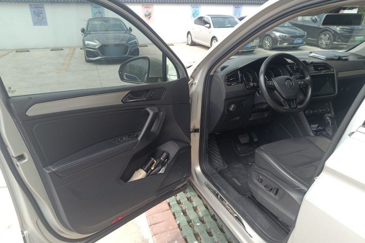 Used Volkswagen Tiguan L 2019 330TSI Automatic Two-Wheel Drive Panoramic Comfort Edition China VI Standard Driver Seat