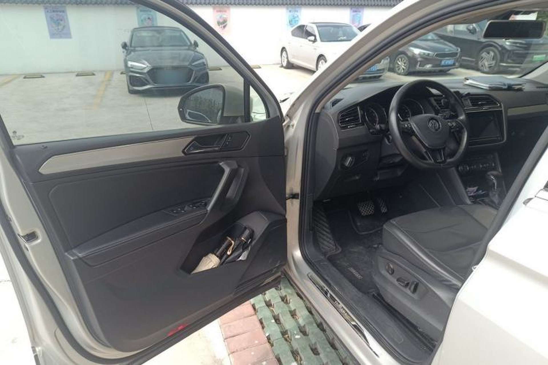 Used Volkswagen Tiguan L 2019 330TSI Automatic Two-Wheel Drive Panoramic Comfort Edition China VI Standard Driver Seat