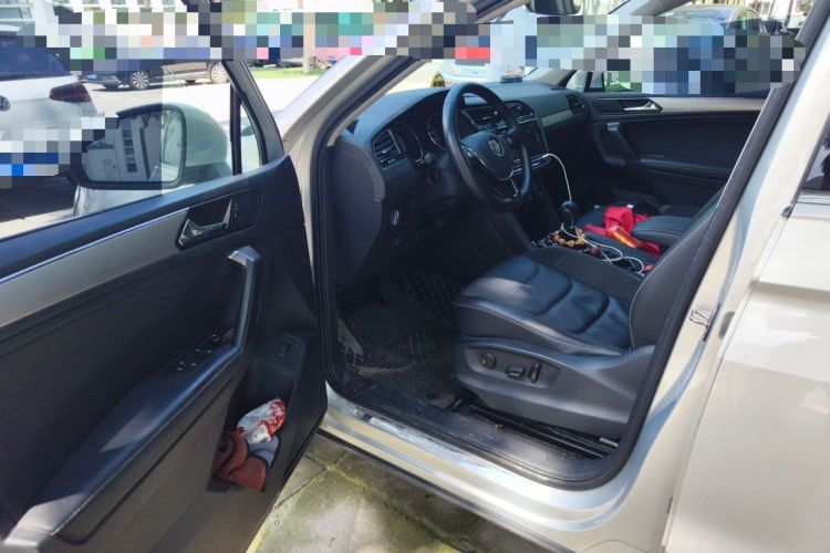 Used Volkswagen Tiguan L 2019 330TSI Automatic Two-Wheel Drive Smart Luxury Version China V Emission Standard Driver Seat