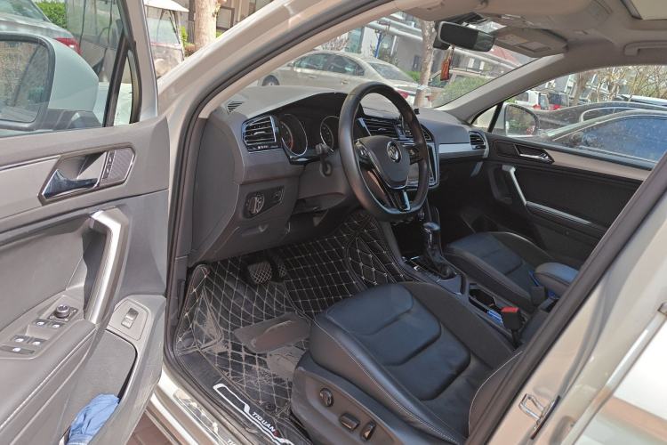 Used Volkswagen Tiguan L 2019 330TSI Automatic Two-Wheel Drive Smart Luxury Version China VI Standard Driver Seat