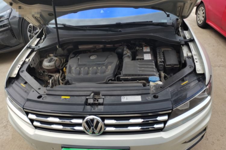 Used Volkswagen Tiguan L 2019 330TSI Automatic Two-Wheel Drive Smart Luxury Version China VI Standard Engine Bay