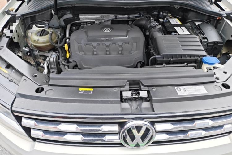 Used Volkswagen Tiguan L 2019 330TSI Automatic Two-Wheel Drive Panoramic Comfort Edition China V Standard Engine Bay