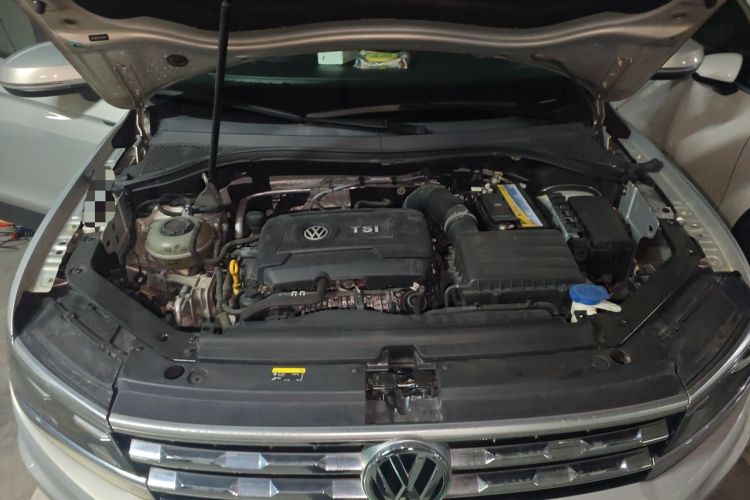 Used Volkswagen Tiguan L 2019 380TSI Automatic All-Wheel Drive Intelligent Luxury Version China V Standard Engine Bay