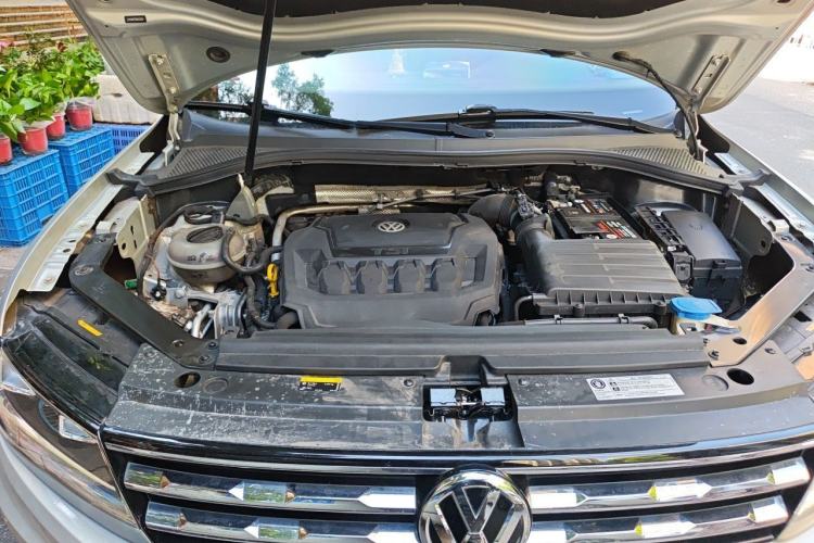 Used Volkswagen Tiguan L 2019 330TSI Automatic Two-Wheel Drive Panoramic Comfort Edition China V Standard Engine Bay