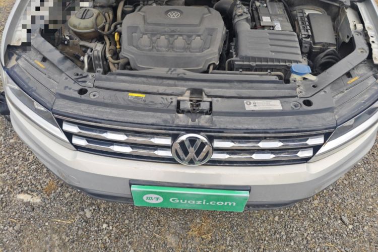 Used Volkswagen Tiguan L 2019 Updated Version 330TSI Automatic Two-Wheel Drive Panoramic Comfort Edition China VI Standard Engine Bay