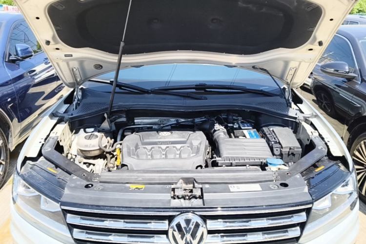 Used Volkswagen Tiguan L 2019 330TSI Automatic Two-Wheel Drive Panoramic Comfort Edition China V Standard Engine Bay