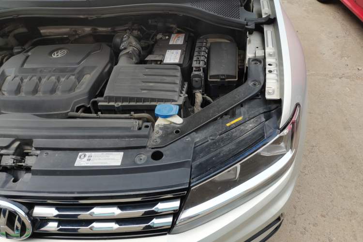 Used Volkswagen Tiguan L 2019 330TSI Automatic Two-Wheel Drive Smart Luxury Version China VI Standard Engine Bay Left