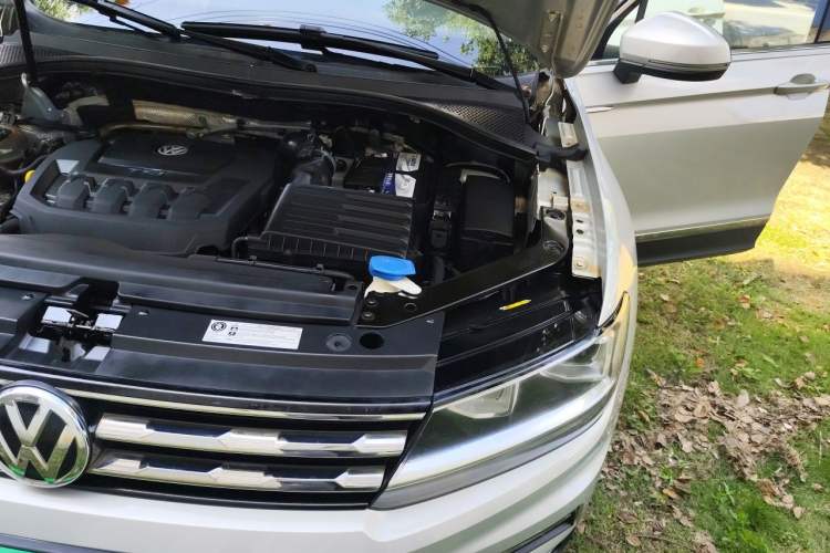 Used Volkswagen Tiguan L 2019 330TSI Automatic Two-Wheel Drive Panoramic Comfort Edition China VI Standard Engine Bay Left