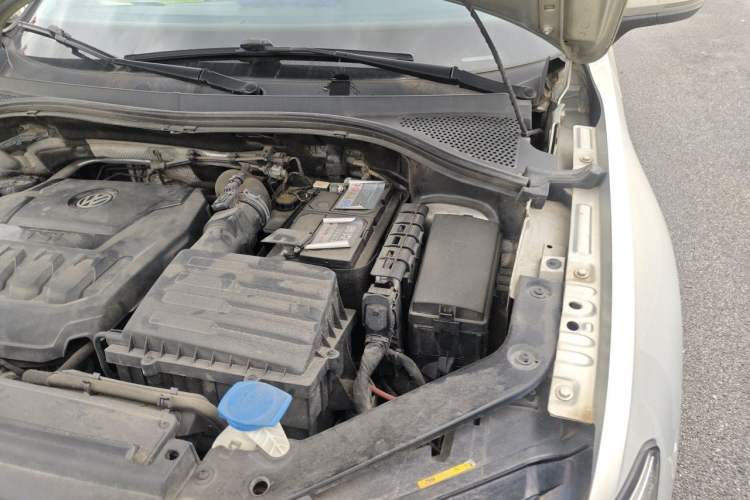 Used Volkswagen Tiguan L 2019 330TSI Automatic Two-Wheel Drive Panoramic Comfort Edition China VI Standard Engine Bay Left