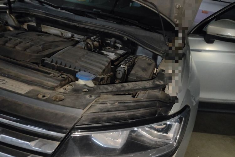 Used Volkswagen Tiguan L 2019 Updated Version 330TSI Automatic Two-Wheel Drive Panoramic Comfort Edition China VI Standard Engine Bay Left