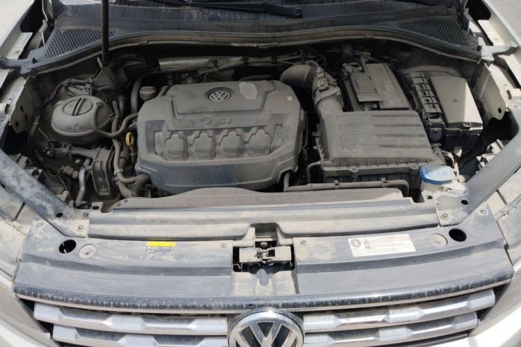 Used Volkswagen Tiguan L 2019 Revised Version 330TSI Automatic Two-Wheel Drive Panoramic Comfort Edition China V Standard Engine Bay