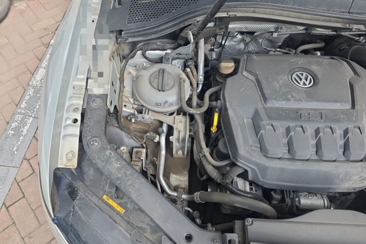 Used Volkswagen Tiguan L 2019 330TSI Automatic Two-Wheel Drive Panoramic Comfort Edition China VI Standard Engine Bay Right
