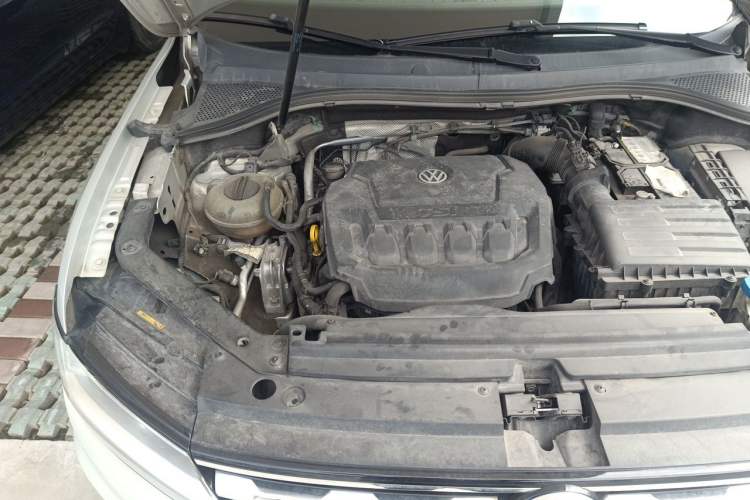 Used Volkswagen Tiguan L 2019 330TSI Automatic Two-Wheel Drive Panoramic Comfort Edition China VI Standard Engine Bay Right