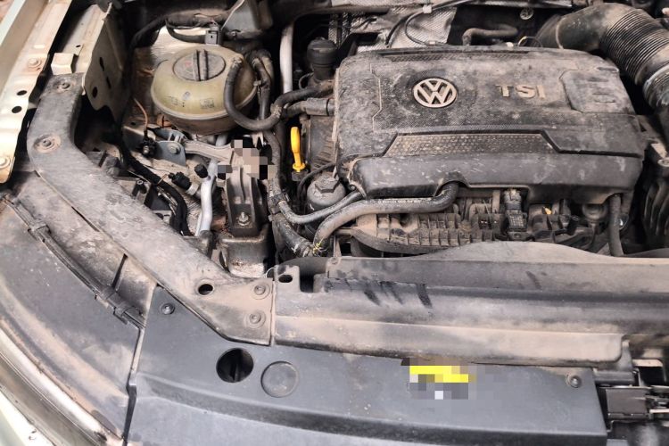 Used Volkswagen Tiguan L 2019 380TSI Automatic All-Wheel Drive R-Line Flagship 7-Seater China VI Standard Engine Bay Right