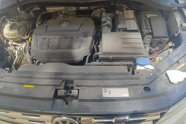 Used Volkswagen Tiguan L 2019 330TSI Automatic Two-Wheel Drive Smart Luxury Version China VI Standard Engine Bay