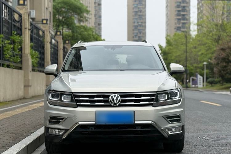 Used Volkswagen Tiguan L 2019 330TSI Automatic Two-Wheel Drive Smart Luxury Version China VI Standard Exterior 1
