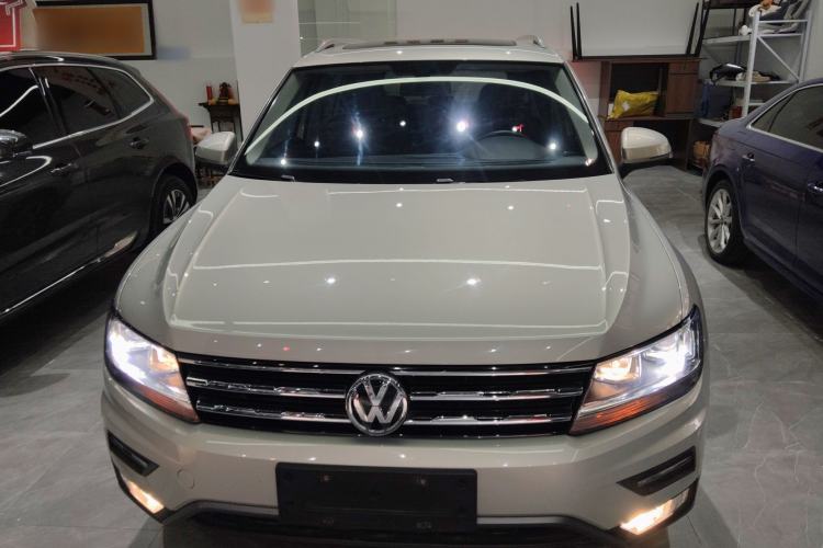 Used Volkswagen Tiguan L 2019 330TSI Automatic Two-Wheel Drive Panoramic Comfort Edition China VI Standard Exterior 1
