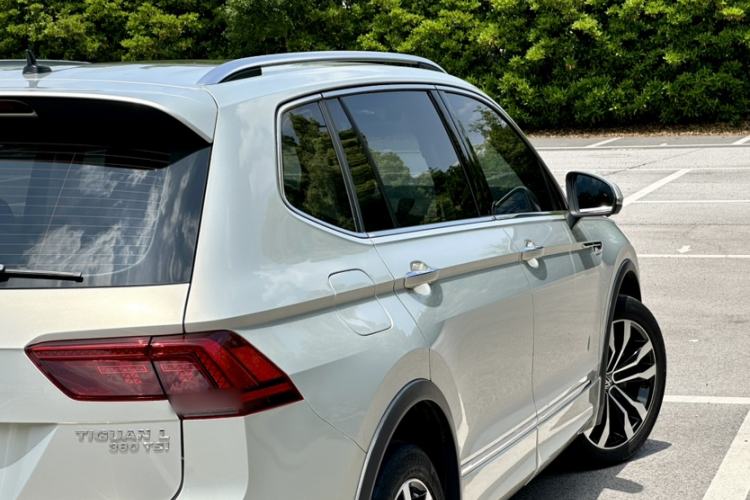 Used Volkswagen Tiguan L 2019 380TSI Automatic All-Wheel Drive R-Line Prestige Flagship Edition China V Standard Exterior 1