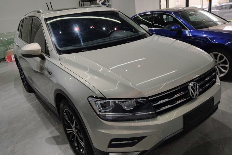 Used Volkswagen Tiguan L 2019 330TSI Automatic Two-Wheel Drive Panoramic Comfort Edition China VI Standard Exterior 2