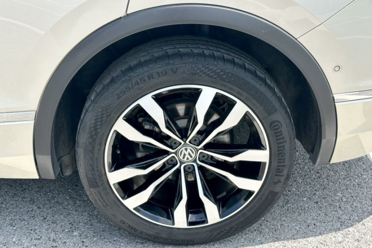 Used Volkswagen Tiguan L 2019 380TSI Automatic All-Wheel Drive R-Line Prestige Flagship Edition China V Standard Exterior 2