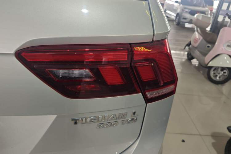 Used Volkswagen Tiguan L 2019 Updated Version 330TSI Automatic Two-Wheel Drive Panoramic Comfort Edition China VI Standard Exterior 3
