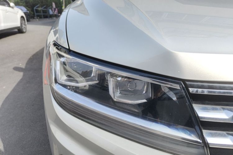 Used Volkswagen Tiguan L 2019 Updated Version 330TSI Automatic Two-Wheel Drive Panoramic Comfort Edition China VI Standard Exterior 3