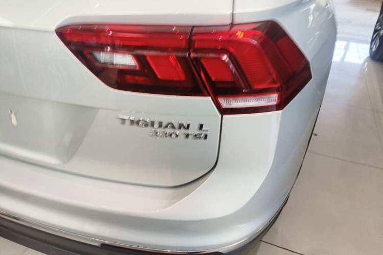 Used Volkswagen Tiguan L 2019 Updated Version 330TSI Automatic Two-Wheel Drive Panoramic Comfort Edition China VI Standard Exterior 3