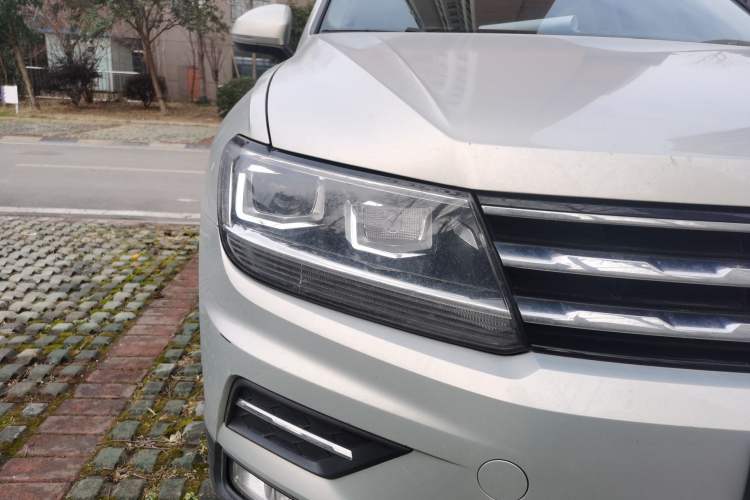 Used Volkswagen Tiguan L 2019 Updated Version 330TSI Automatic Two-Wheel Drive Panoramic Comfort Edition China VI Standard Exterior 3