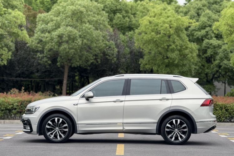 Used Volkswagen Tiguan L 2019 380TSI Automatic All-Wheel Drive R-Line Prestige Flagship Model China VI Standard Exterior 4
