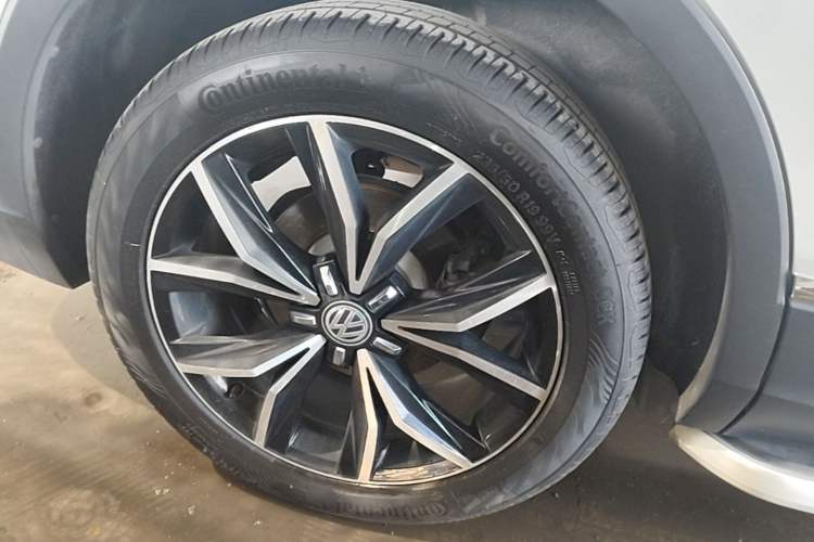 Used Volkswagen Tiguan L 2019 330TSI Automatic Two-Wheel Drive Smart Luxury Version China VI Standard Exterior 5