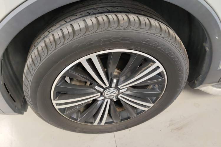 Used Volkswagen Tiguan L 2019 Updated Version 330TSI Automatic Two-Wheel Drive Panoramic Comfort Edition China VI Standard Exterior 7
