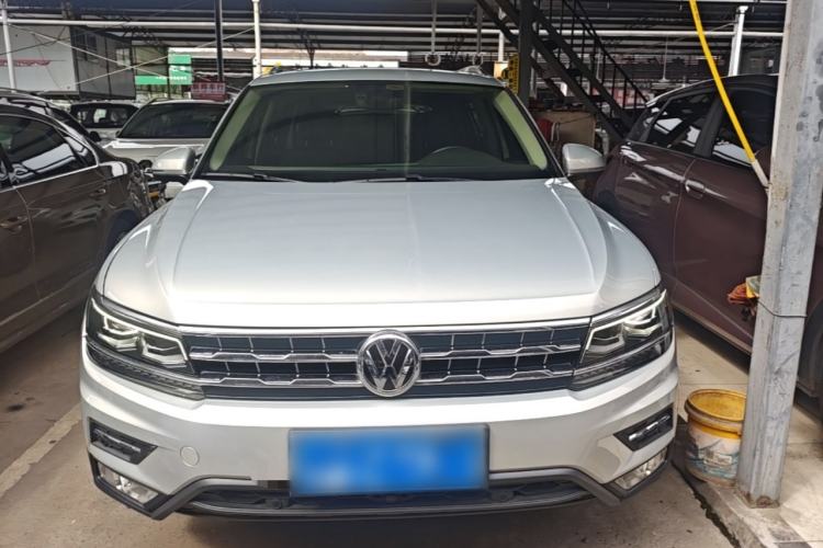 Used Volkswagen Tiguan L 2019 380TSI Automatic All-Wheel Drive Luxury Edition with 7 Seats China VI Standard Front