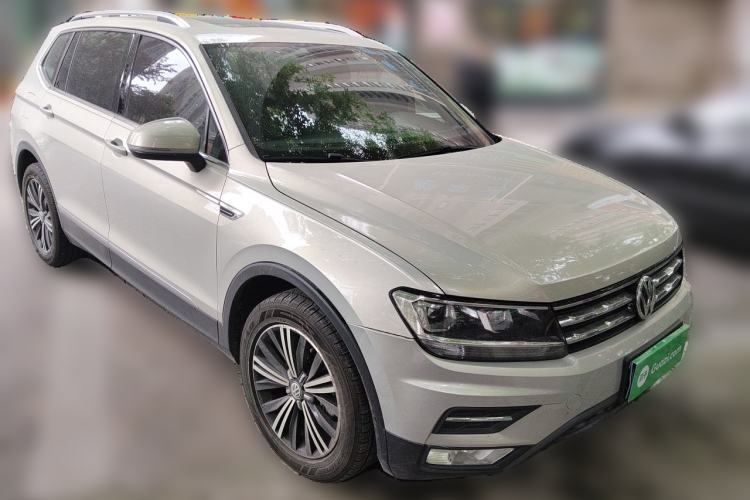 Used Volkswagen Tiguan L 2019 330TSI Automatic Two-Wheel Drive Panoramic Comfort Edition China VI Standard Front Right 45 Deg