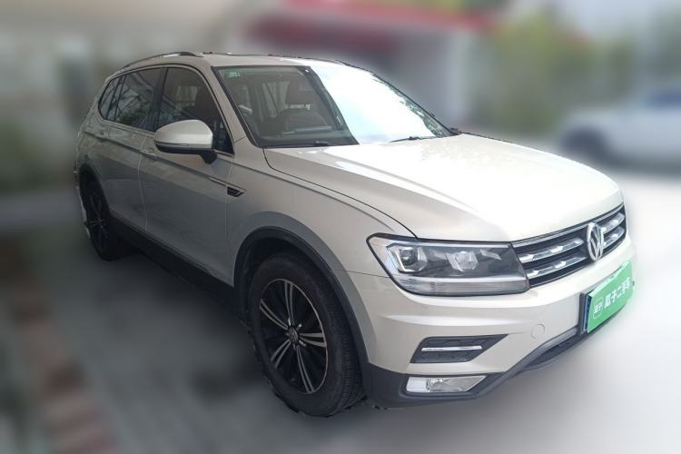 Used Volkswagen Tiguan L 2019 330TSI Automatic Two-Wheel Drive Panoramic Comfort Edition China VI Standard Front Right 45 Deg