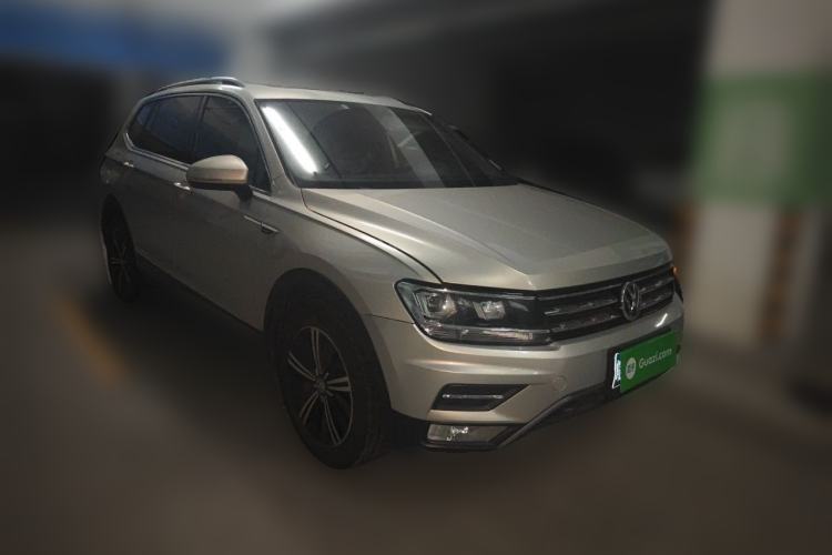 Used Volkswagen Tiguan L 2019 330TSI Automatic Two-Wheel Drive Panoramic Comfort Edition China VI Standard Front Right 45 Deg
