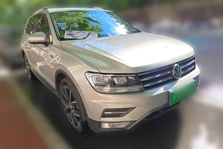 Used Volkswagen Tiguan L 2019 330TSI Automatic Two-Wheel Drive Smart Luxury Version China VI Standard Front Right 45 Deg