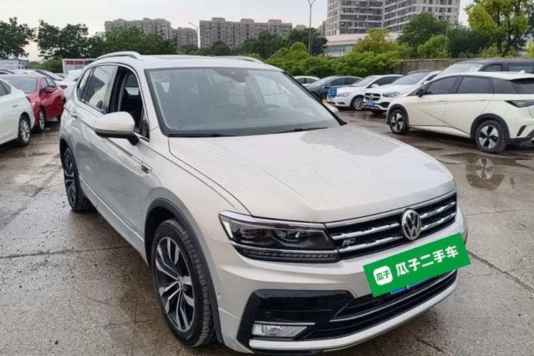 Used Volkswagen Tiguan L 2019 380TSI Automatic All-Wheel Drive R-Line Prestige Flagship Model China VI Standard Front Right 45 Deg