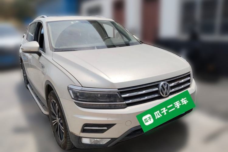Used Volkswagen Tiguan L 2019 Revised Version 330TSI Automatic Two-Wheel Drive Panoramic Comfort Edition China V Standard Front Right 45 Deg