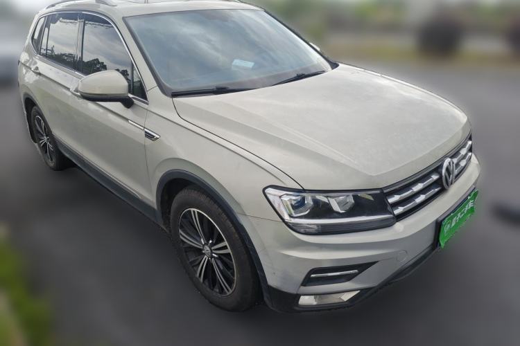 Used Volkswagen Tiguan L 2019 330TSI Automatic Two-Wheel Drive Panoramic Comfort Edition China VI Standard Front Right 45 Deg