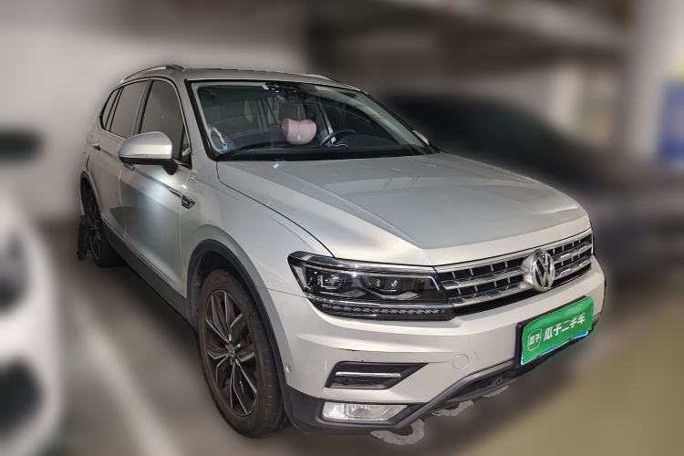 Used Volkswagen Tiguan L 2019 380TSI Automatic All-Wheel Drive Luxury Edition with 7 Seats China VI Standard Front Right 45 Deg