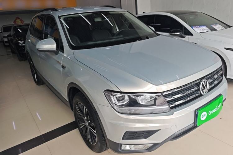 Used Volkswagen Tiguan L 2019 330TSI Automatic Two-Wheel Drive Luxury Edition China VI Standard Front Right 45 Deg