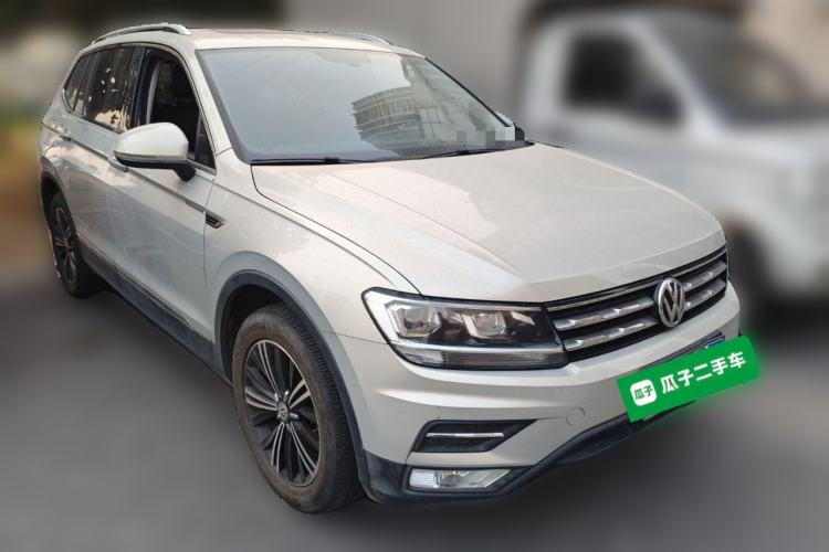 Used Volkswagen Tiguan L 2019 Revised Version 280TSI Automatic Two-Wheel Drive Panoramic Comfort Edition China VI Standard Front Right 45 Deg