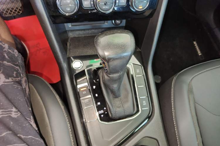 Used Volkswagen Tiguan L 2019 330TSI Automatic Two-Wheel Drive Panoramic Comfort Edition China VI Standard Gear Lever