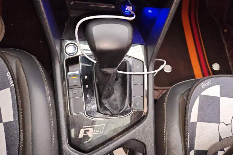 Used Volkswagen Tiguan L 2019 330TSI Automatic Two-Wheel Drive Panoramic Comfort Edition China V Standard Gear Lever
