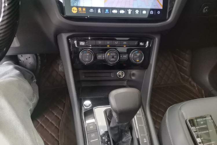 Used Volkswagen Tiguan L 2019 330TSI Automatic Two-Wheel Drive Panoramic Comfort Edition China VI Standard Gear Lever