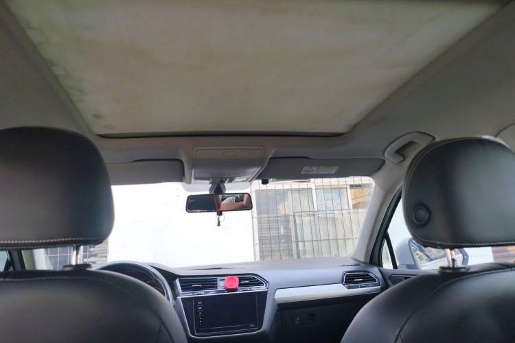 Used Volkswagen Tiguan L 2019 330TSI Automatic Two-Wheel Drive Panoramic Comfort Edition China VI Standard Headliner